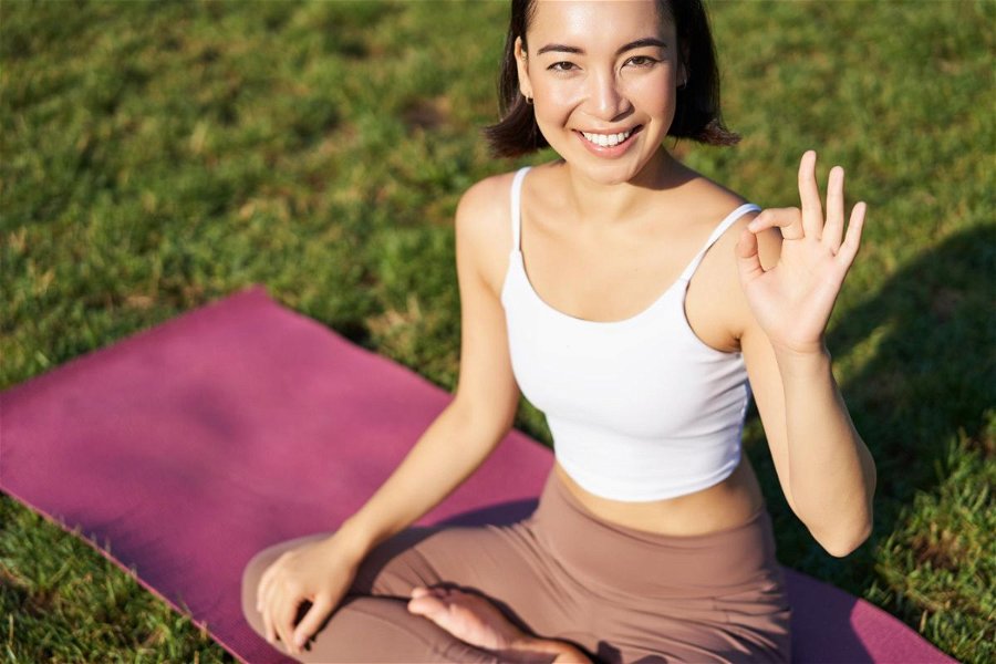 Read more about the article 5 Manfaat Yoga untuk Kecantikan, Bikin Kulit Glowing Alami!