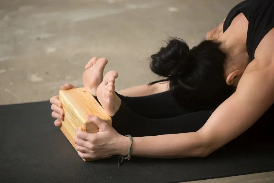 Read more about the article 7 Manfaat Restorative Yoga untuk Mencapai Keseimbangan Fisik dan Emosional