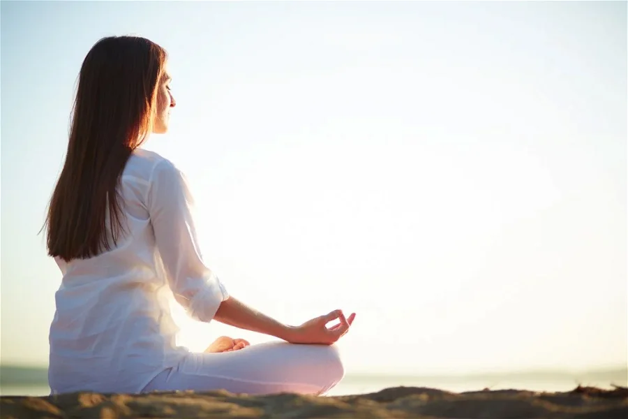 Read more about the article Teknik Meditasi Simpel untuk Atasi Stres, Jadi Lebih Tenang dan Produktif